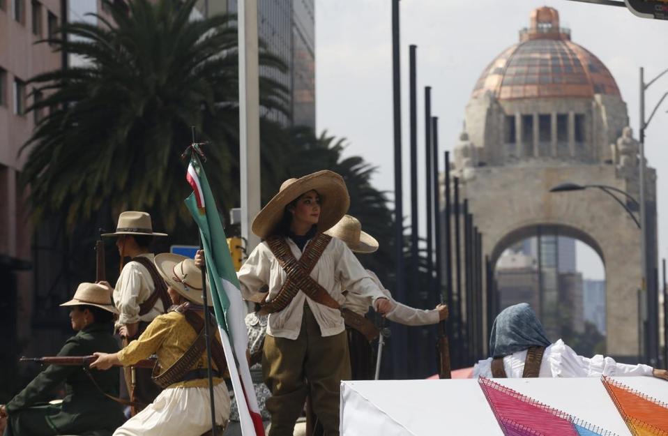 Desfile de la Revolución Mexicana en Paseo de la Reforma./ Nelly Salas