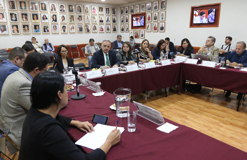 Especialistas y miembros de la sociedad civil debaten en el Congreso de Jalisco (Especial)