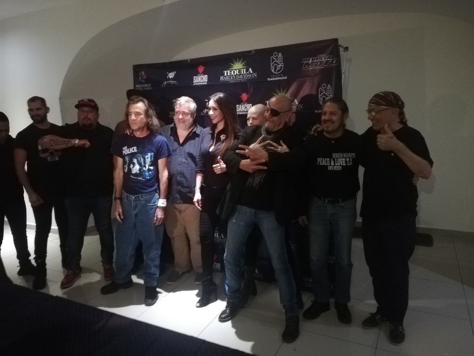 Organizadores y artistas de La Generala Bike Fest Jalisco durante la rueda de prensa (Enrique Vázquez)