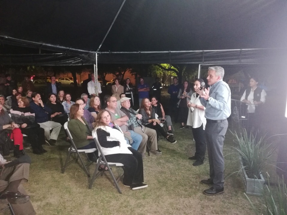 El arquitecto González Alanís,  presentó el proyecto para renovar el parque Bosques del Valle (FOTO: Eduardo Mendieta)