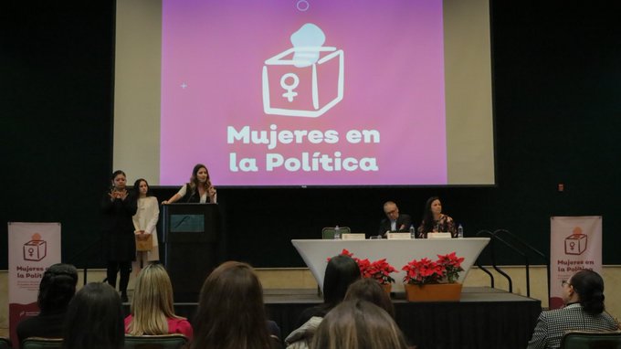 Se realizó el encuentro estatal de la mujer en puestos de elección popular y funcionarias públicas de primer nivel.