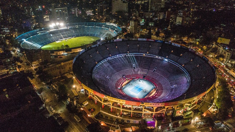 La Plaza de Toros ya está lista para el partido entre Federery Zverev. (Twitter | @mextenis)