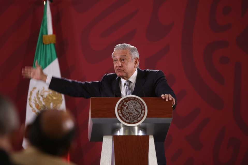 El Presidente en conferencia matutina del 22 de noviembre. (Juan Carlos Bautista)