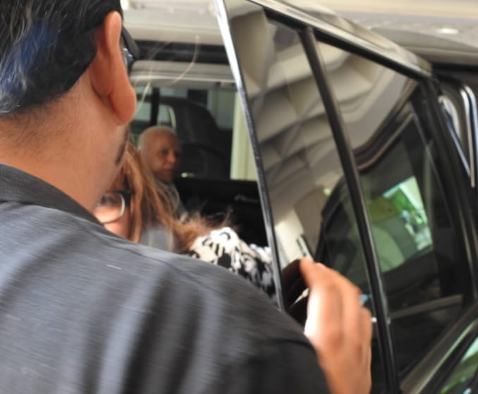 Yeidckol Polenvsky, dirigente nacional de Morena, se reunió con el ex alcalde de Escobedo, Abel Guerra. (Foto: Especial)