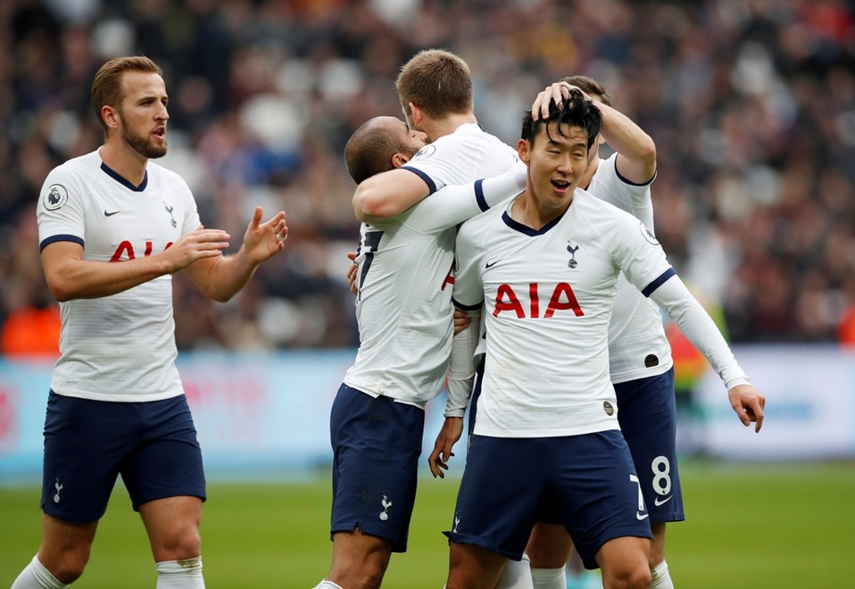 Jugadores del Tottenham celebran el gol de Heung Min Son (Reuters)