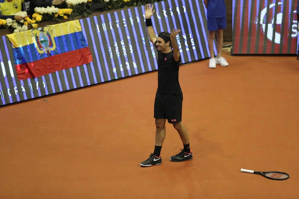 Roger Federer se brindó al público ecuatoriano (AP)
