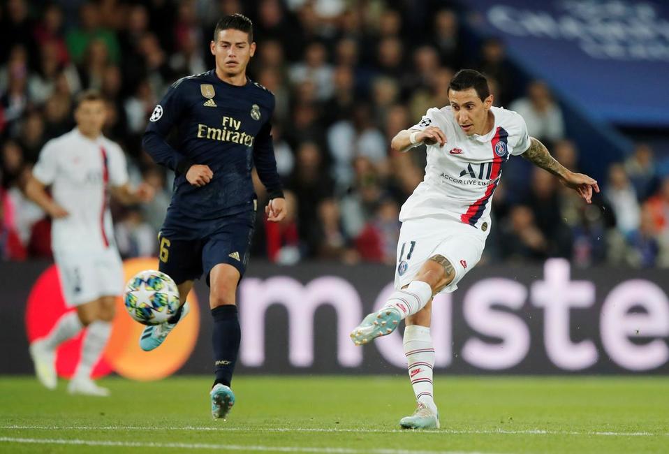 Ángel di María durante un duelo ante el Real Madrid (Reuters)
