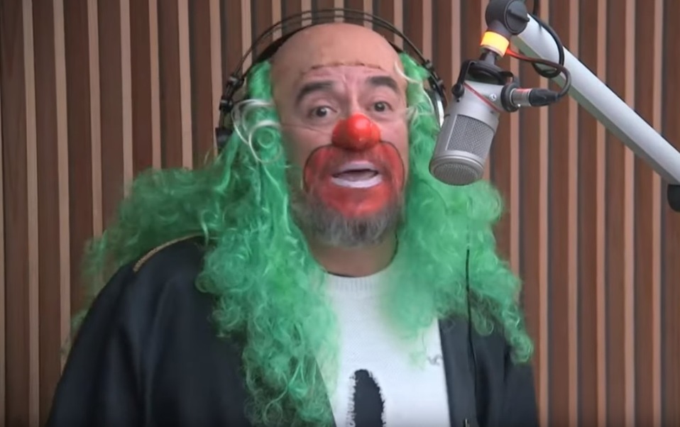 'El Mañanero' de Brozo dejará de salir por Aire Libre. (YouTube:  brozo xmiswebs)