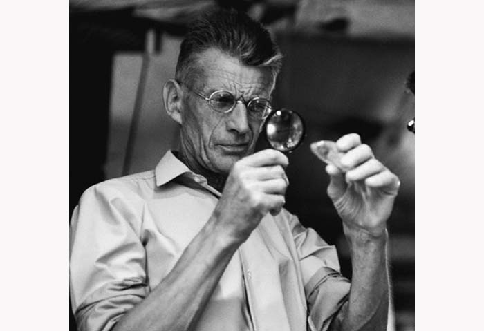 El punto de su consagración es la obra de teatro Esperando a Godot. Especial