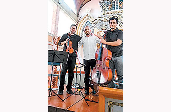 El trío presentó en la Sinagoga Histórica un concierto centrado en obras del saxofonista John Zorn y el violinista Lev Zhurbin.