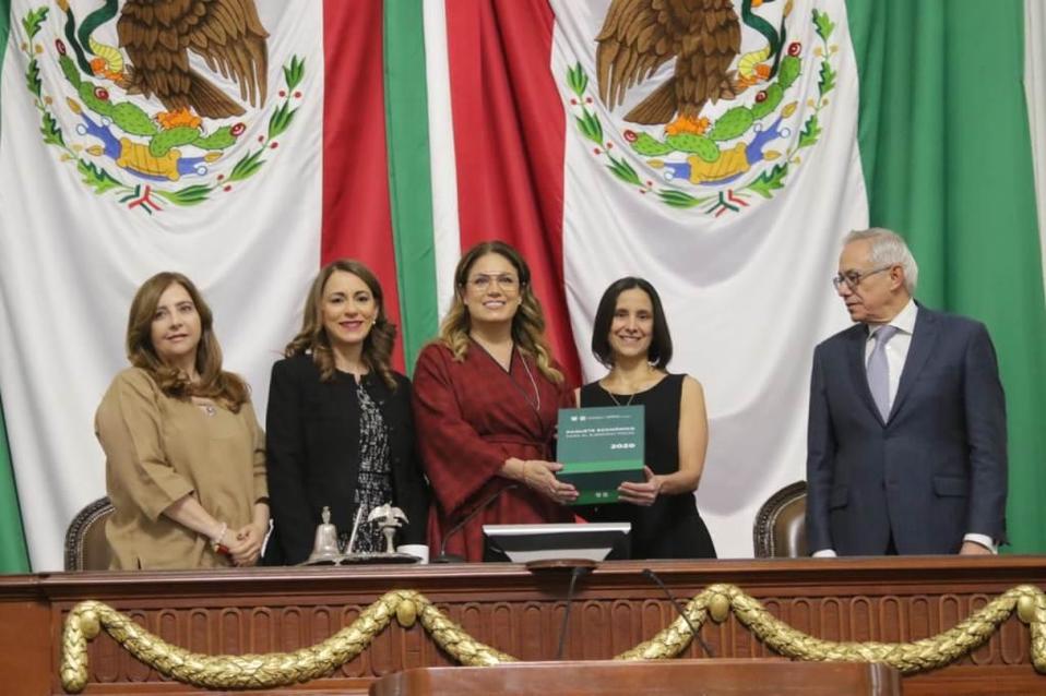 Entregan Paquete Económico 202 de CdMx. | Cinthya Stettin