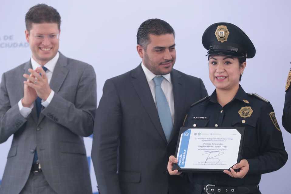 Omar García Harfuch en la entrega de reconocimientos del programa "Policía Saludable". (Jesús Quintanar)