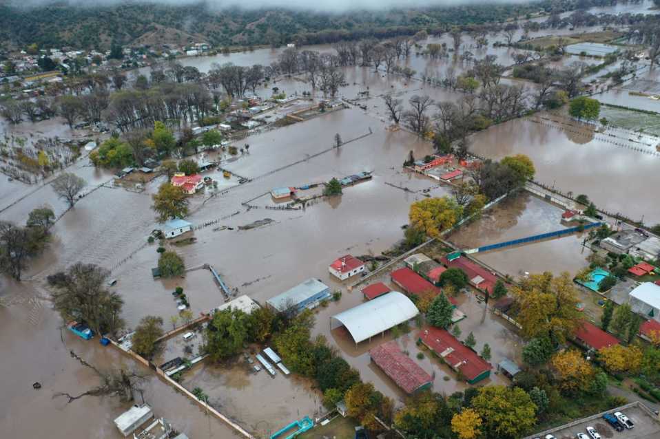 Ante la crecida del río Tepehuanes en Durango, se evacuaron a 483 personas. (Especial)