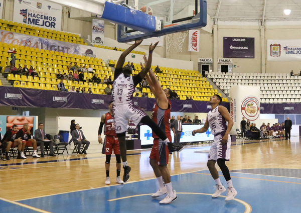 La escuadra púrpura se medirá ante el mejor de la zona este en la LNBP. (Martín Piña Reta)