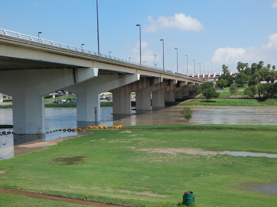 Puente Internacional en Nuevo Laredo. (Ricardo Hernández)