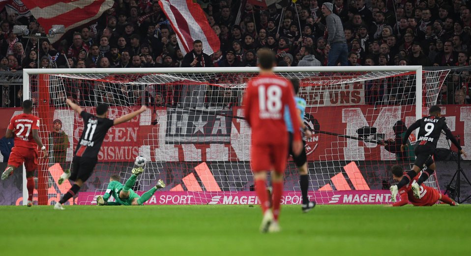 Bayern Múnich pierde ante Bayer Leverkusen y cae hasta cuarto lugar (Reuters)