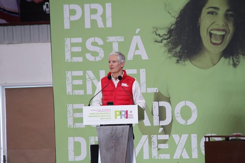 Presidió la toma de protesta de la presidenta Alejandra del Moral Vela. (Claudia Aguilar)