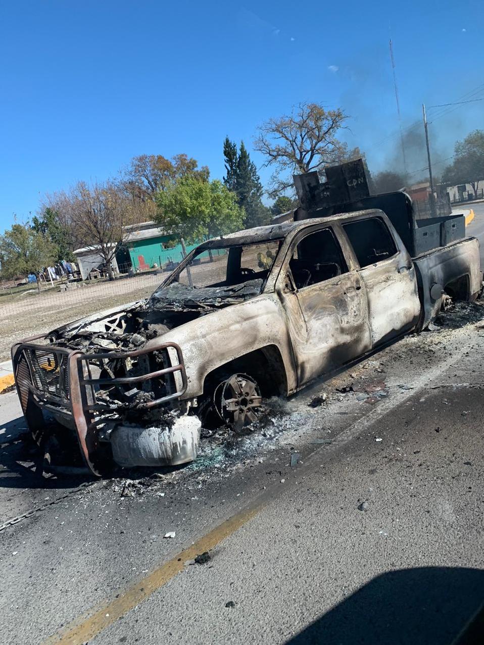 Queman vehículos en balaceras en municipio de Villa Unión, Coahuila. (Especial)