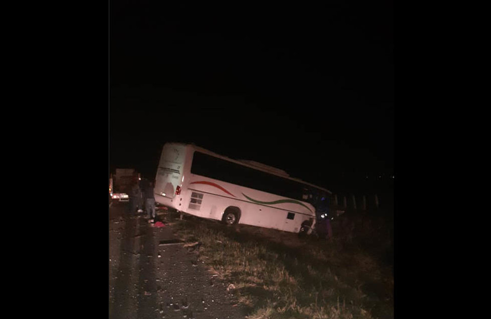 El accidente en la carretera Lagos-Guadalajara esta madrugada (Tomada de Twitter @pcjalisco)