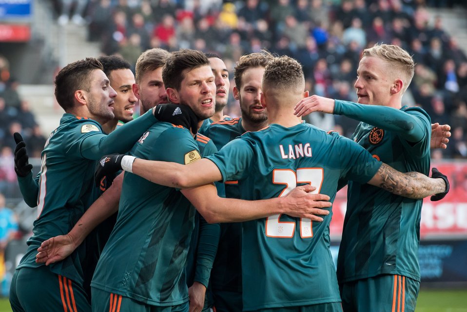 Ajax mantiene liderato en Holanda (Cortesía)