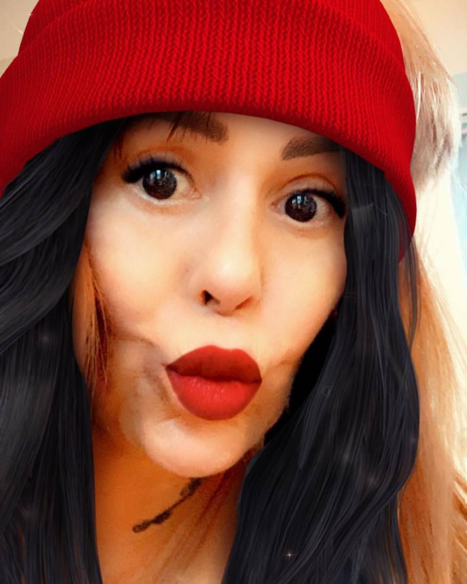 Alejandra Guzmán reaparece en 'La Academia' tras críticas por su aspecto (Instagram).