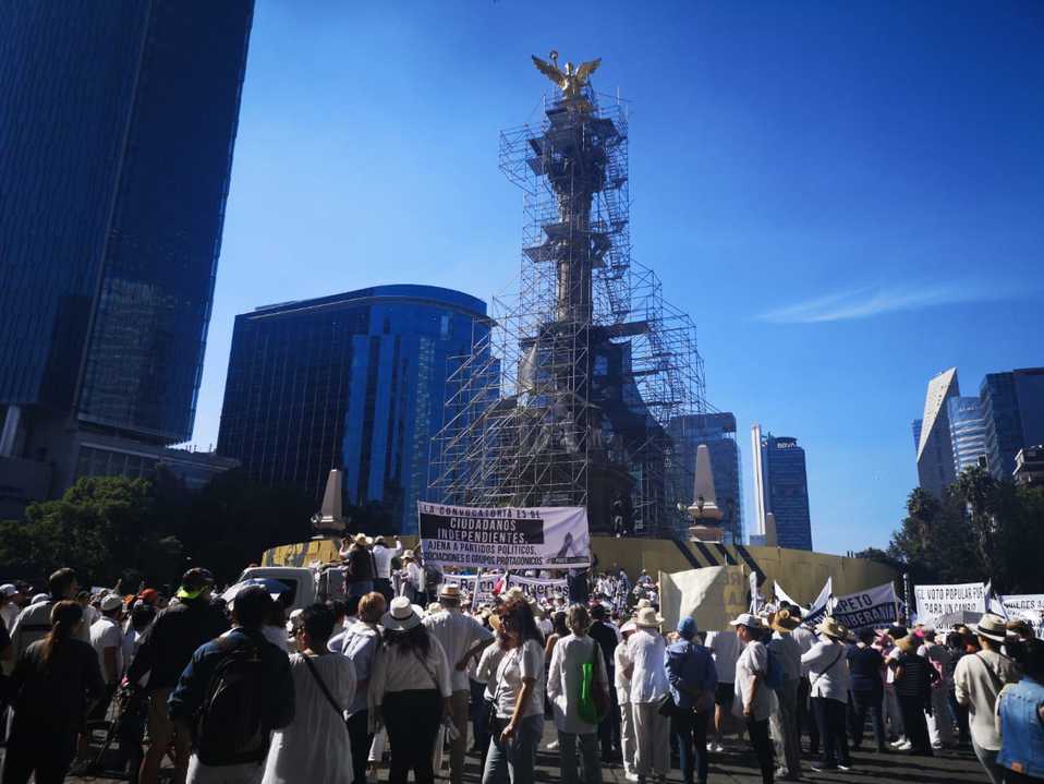 Marcha contra el presidente Andrés Manuel López Obrador en el Ángel de la Independencia. (Omar Brito)