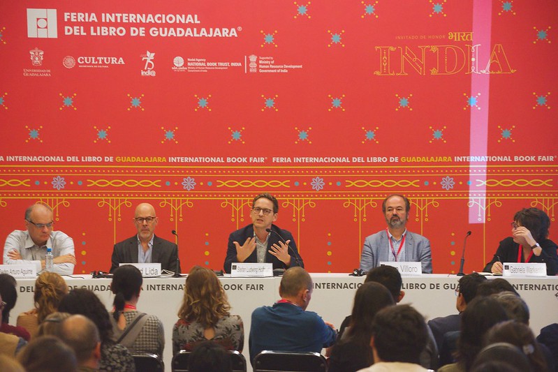 Stefan Ludwig Hoffman, Juan Villoro, Pedro Aguirre, David Lida y Gabriela Warkentin dialogaron (Cortesía Ruth Rosas).