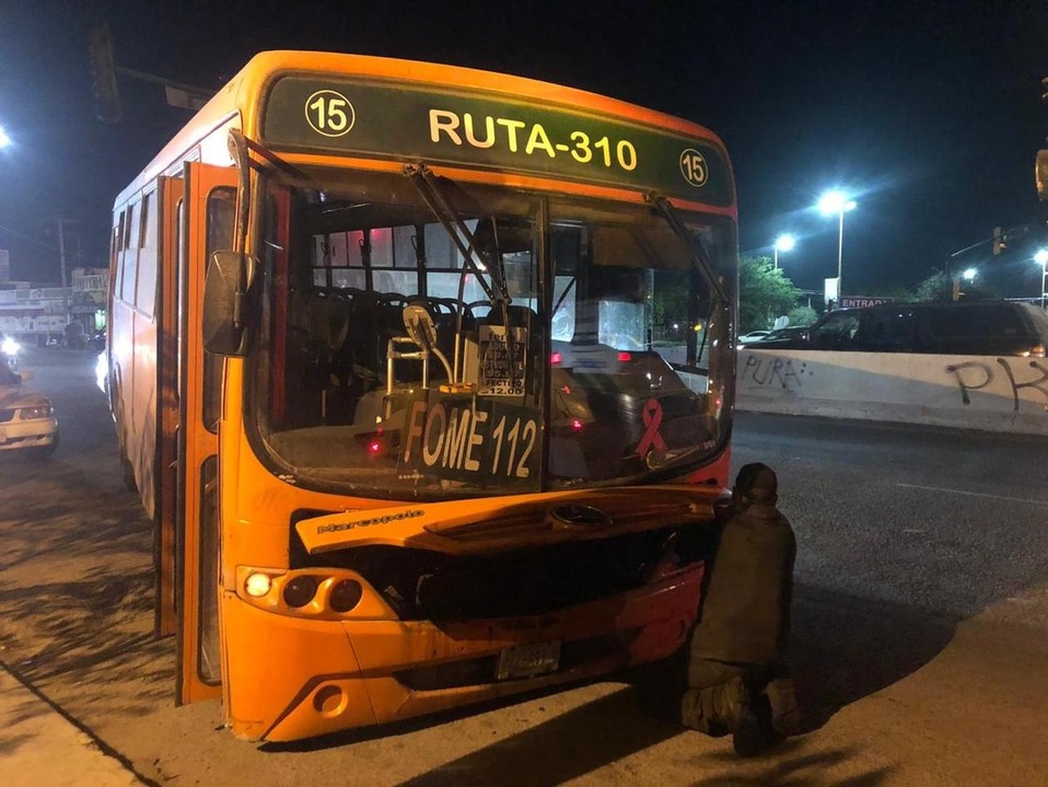 Los echos ocurrieron en la avenida Aztlán en su cruce con avenida Cabezada (Foto: Vianca Treviño)