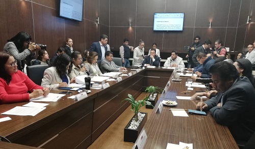 El asunto se votó hoy en comisiones. (Claudia Hidalgo)