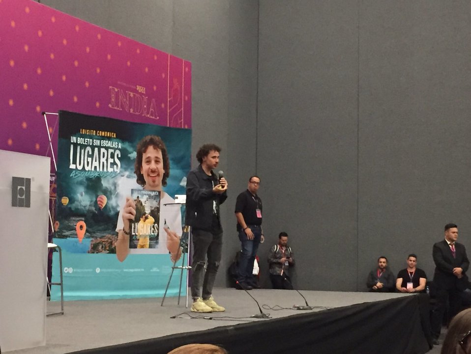 Luisito Comunica en la FIL. (Cortesía)