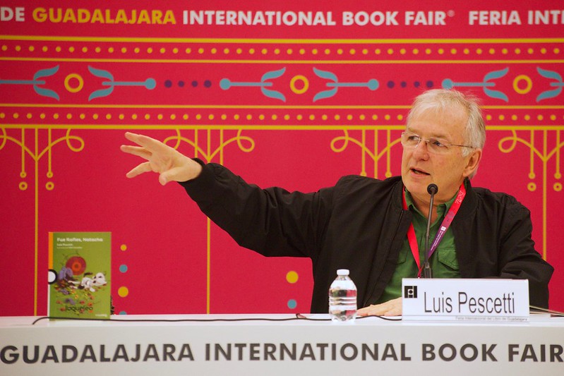 la presentación de Luis Pescetti estuvo acompañada de su peculiar humor. (Cortesía Ruth Rosas)