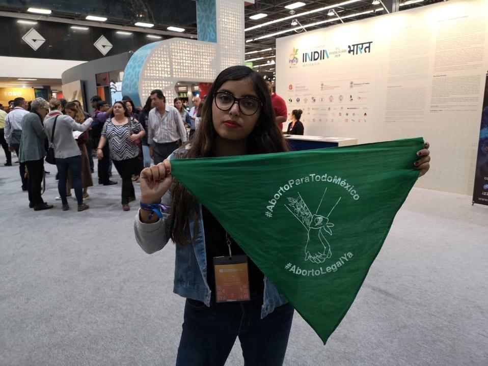 Rubí convocó a una manifestación frente Expo Guadalajara, donde se realiza la FIL 2019. (Abraham Reza)