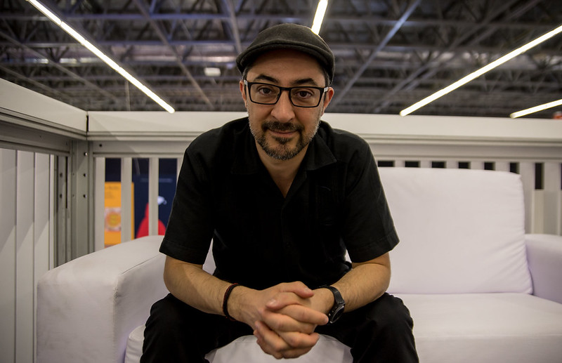 Adrián Muñoz, autor de 'Historia mínima del yoga'. (Foto: Paula Vázquez Córdova)
