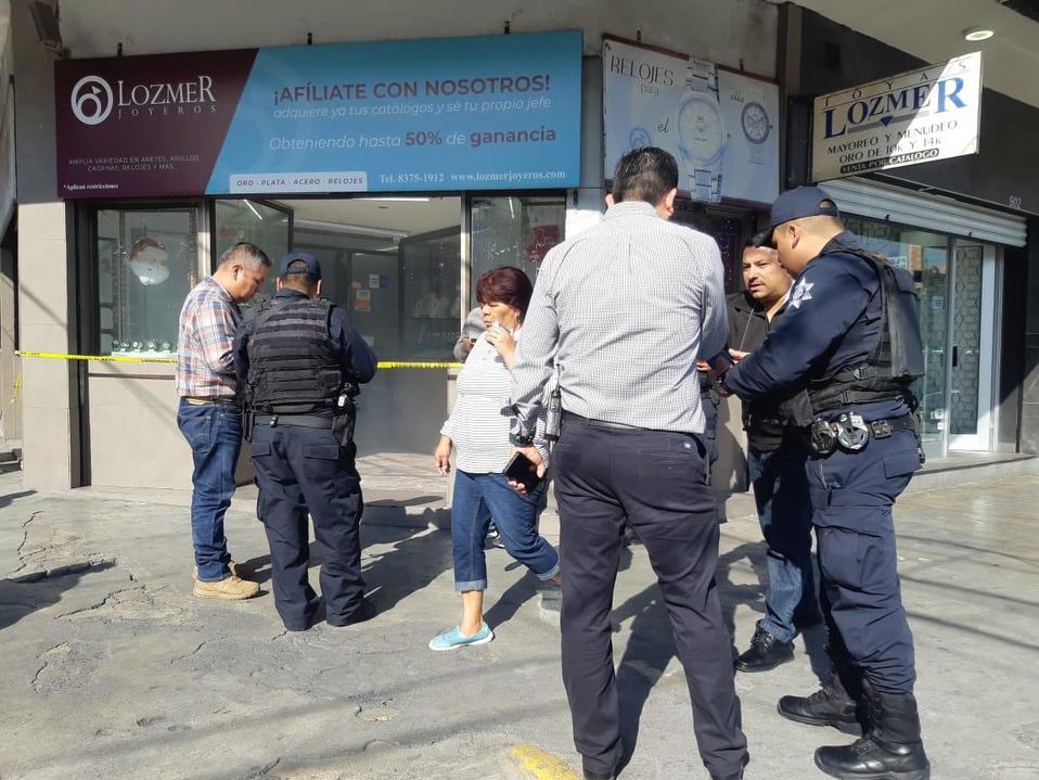 Se apoderó de por lo menos 15 cadenas, 15 dijes y 5 anillos. (Foto: Especial)