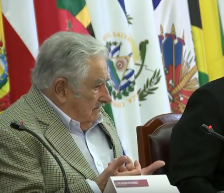 Mujica durante su conferencia.