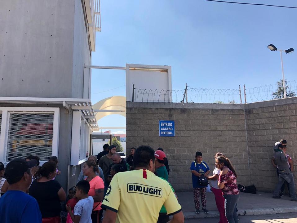Familias de levantados en anexo de Irapuato levantan denuncia ante Ministerio Público.