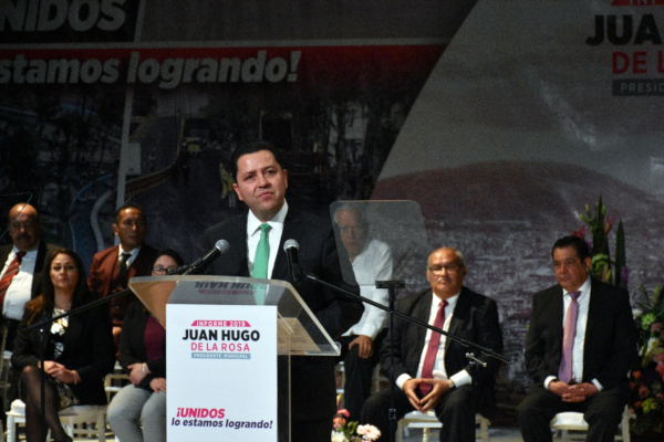 Juan Hugo de la Rosa rindió su Primer Informe de Gobierno como presidente municipal de Nezahualcóyotl.