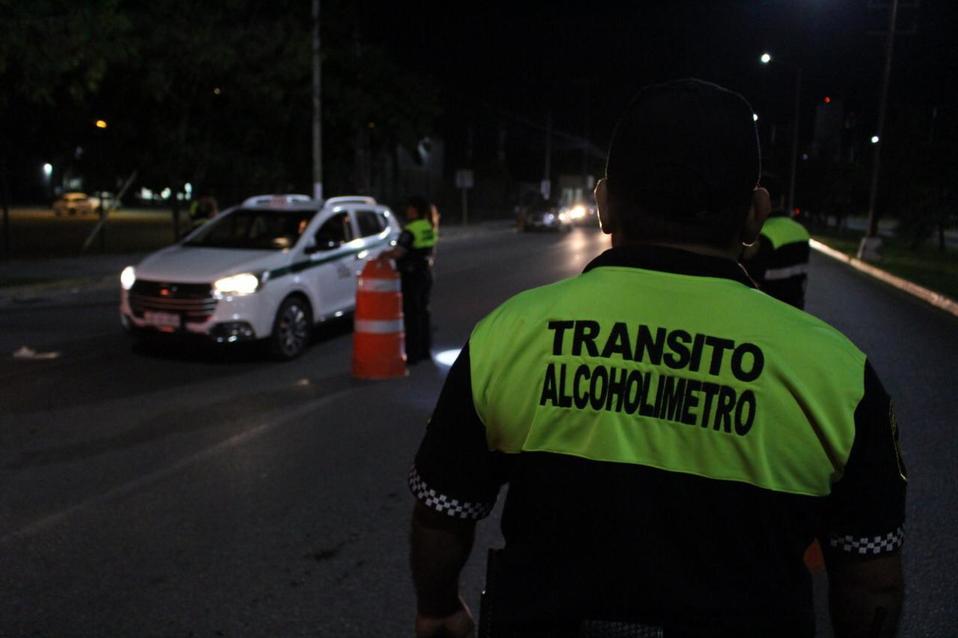 Los conductores serán multados econímicamente. (Alejandro Vázquez)