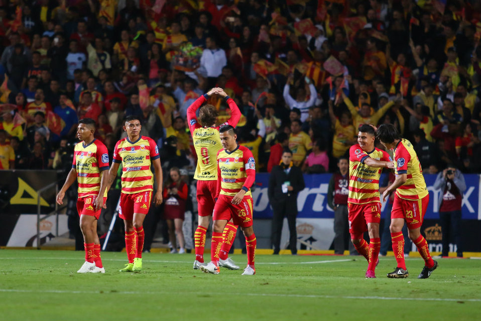 Monarcas sacó ventaja de la cancha del Morelos (Imago7)