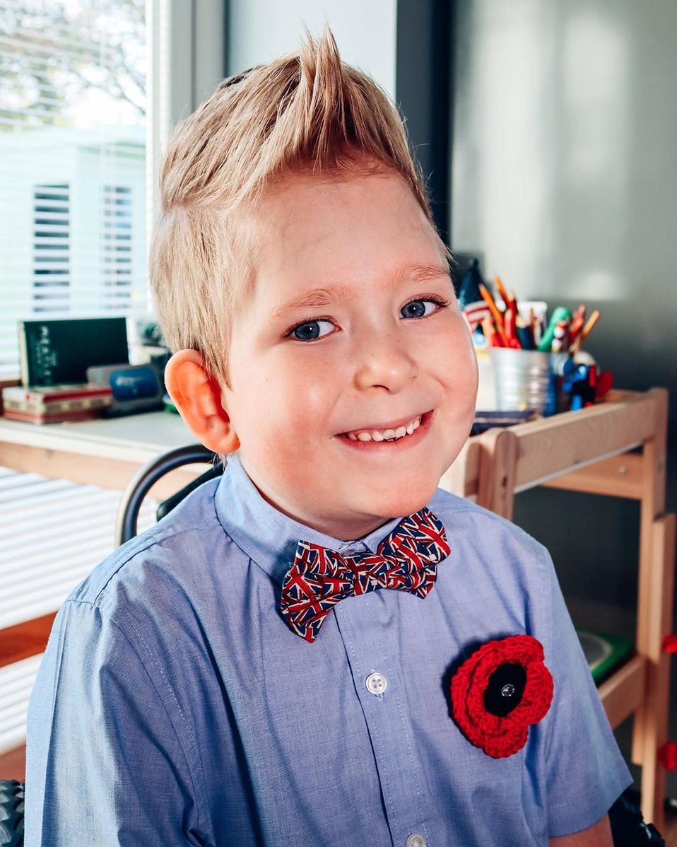 El pequeño Noah ahora tiene 7 años y sigue recuperándose (Instagram: @hugsfornoah)