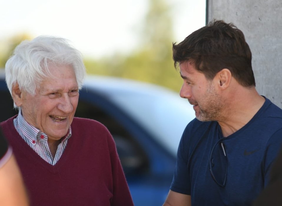 Pochettino se reencuentra con Jorge Bernardo Griffa, persona quien lo debutó (Twitter: @CANOBoficial)
