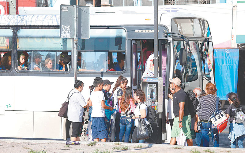 Se tiene previsto el aumento de un peso para los camiones sin clima. (Archivo)