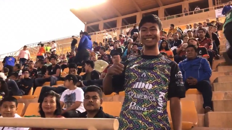 Estudiante invitado a la Final del Ascenso MX por Alebrijes de Oaxaca (Especial)