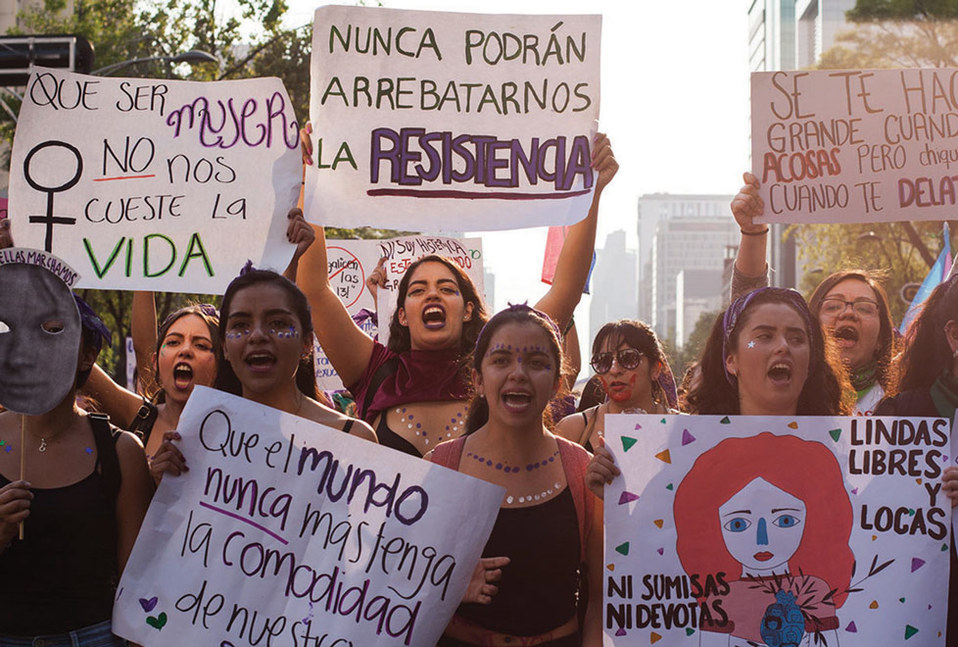 Las mujeres hablan y reescriben sus historias desde sus vivencias de las violencias que se ejerce sobre ellas (CuartoOscuro).