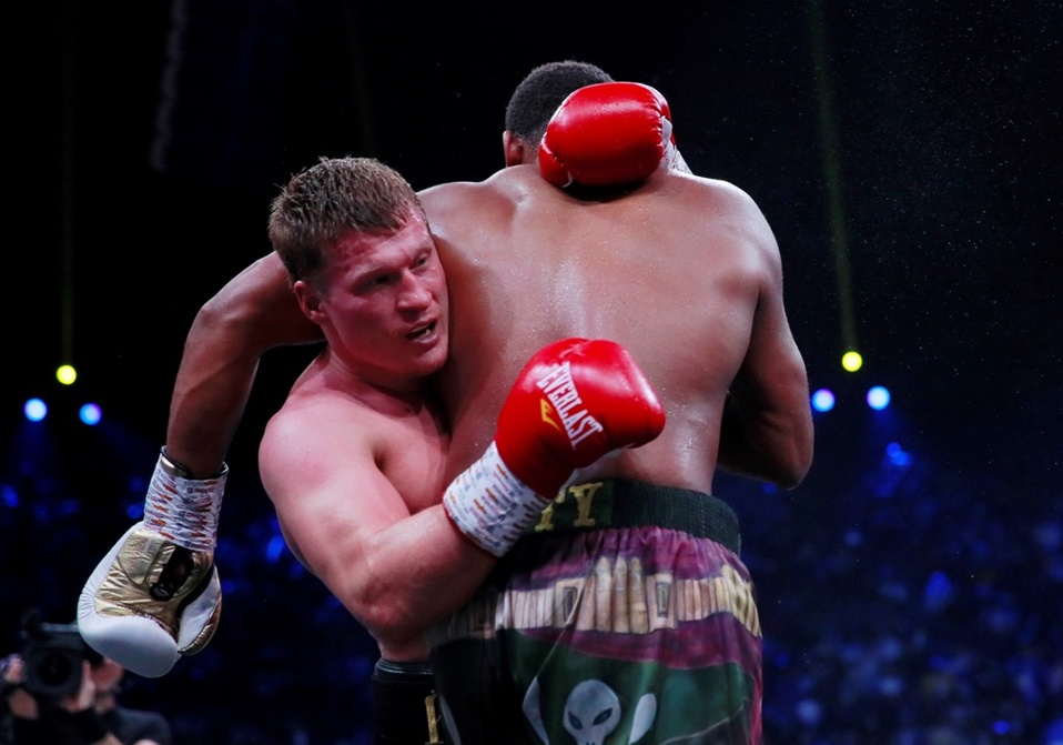 Alexander Povetkin vs Michael Hunter (Reuters)