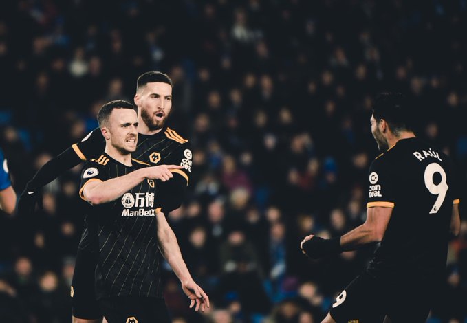Diogo Jota y Raúl Jiménez en festejo de gol (Twitter @WolvesEspanol)