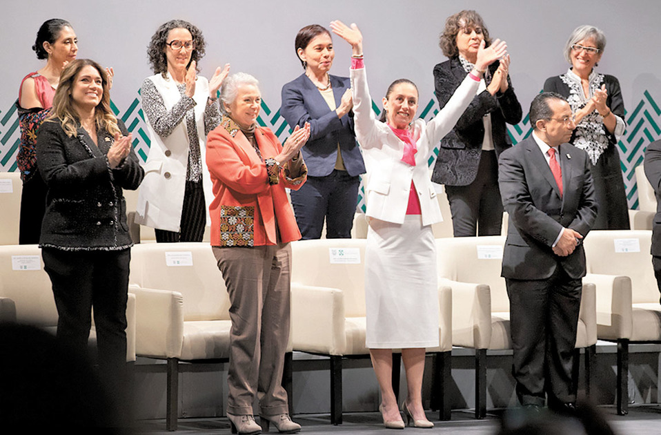Olga Sánchez Cordero acudió al informe. (Omar Franco)