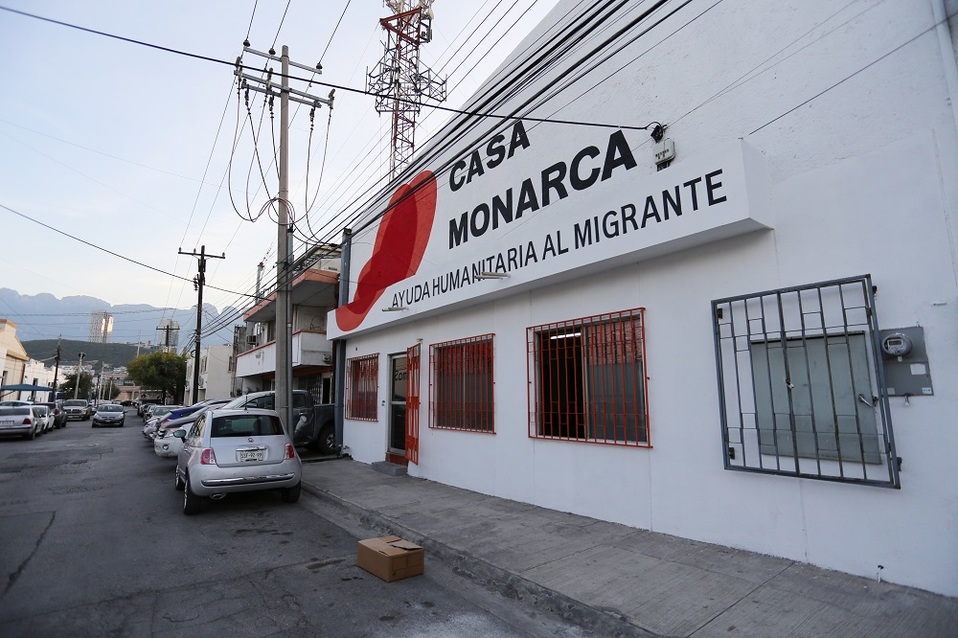 Casa Monarca en Santa Catarina atiende semanalmente con albergue a 80 personas. (Roberto Alanís)
