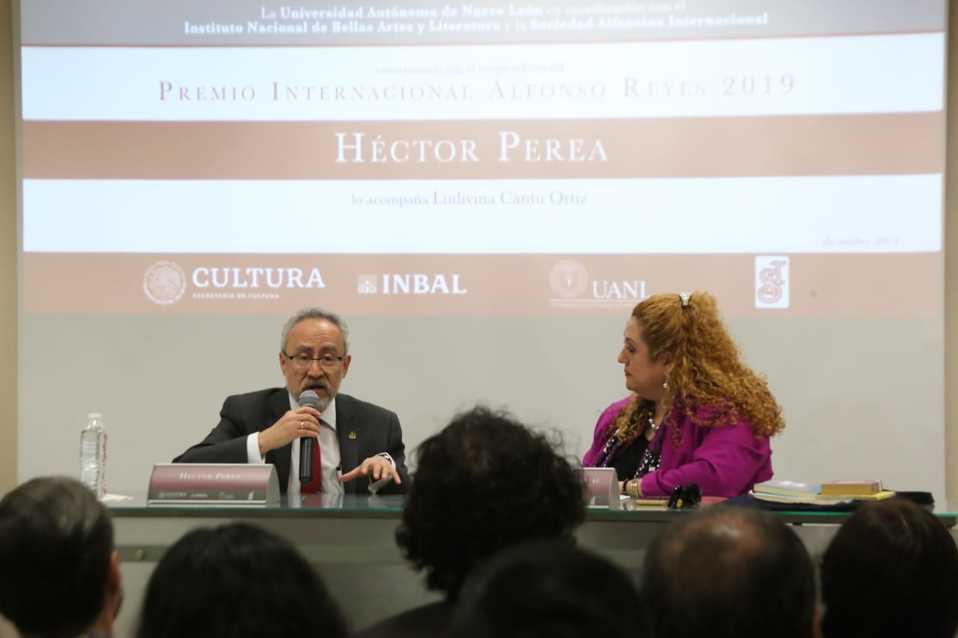El narrador, ensayista, traductor e investigador literario, Héctor Perea. (Raúl Palacios)