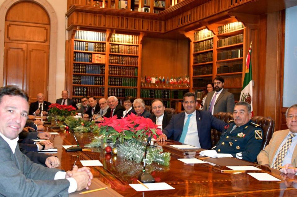Gobernadores de distintos estados se reunieron con Olga Sánchez Cordero para hablar del tema del agua. (Especial)